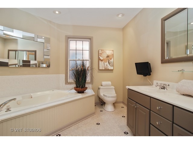 7728 Lake St, River Forest, IL 60305 photo 8
