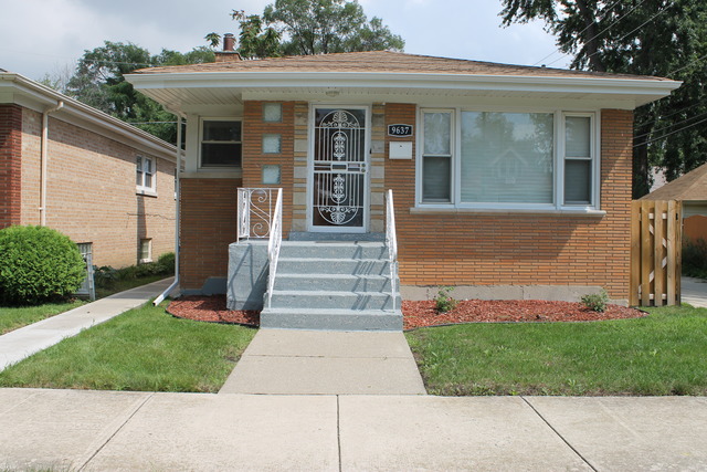 9637 S Bishop St, Chicago, IL 60643 photo 1