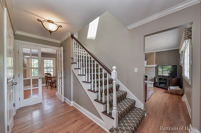 223 E Farnham Ln, Wheaton, IL 60189 photo 3