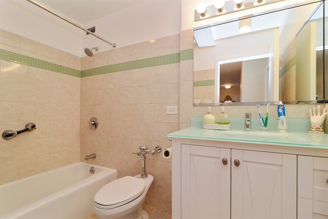 222 E Pearson St #2104, Chicago, IL 60611 photo 6