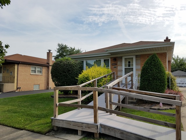14319 Keystone Ave, Midlothian, IL 60445 photo 2