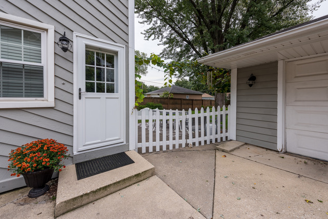1832 E Liberty Dr, Wheaton, IL 60187 photo 22