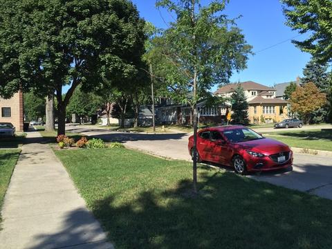 8917 Grant Ave, Brookfield, IL 60513 photo 3