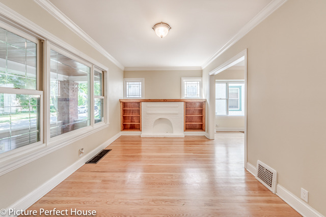 941 Mapleton Ave, Oak Park, IL 60302 photo 4