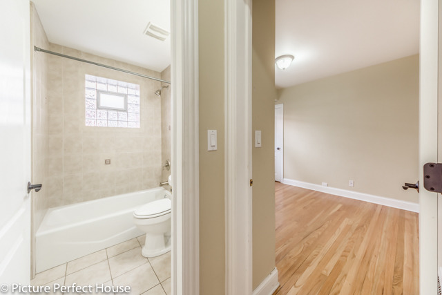 941 Mapleton Ave, Oak Park, IL 60302 photo 7