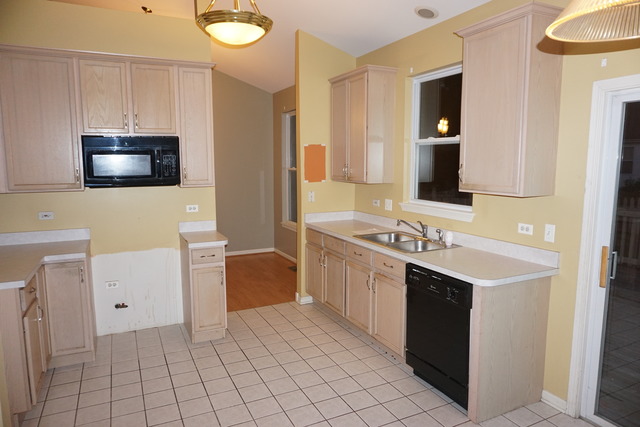 11605 S Decathalon Ln, Plainfield, IL 60585 photo 5