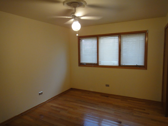 6437 27th Pl, Berwyn, IL 60402 photo 11