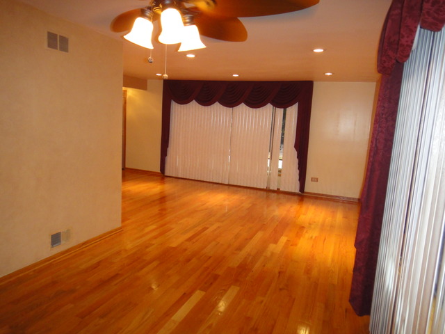 6437 27th Pl, Berwyn, IL 60402 photo 3