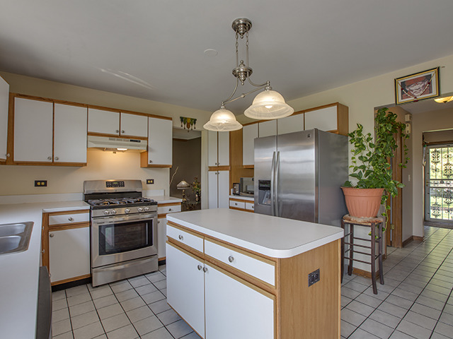 257 Windsor Dr, Bartlett, IL 60103 photo 8