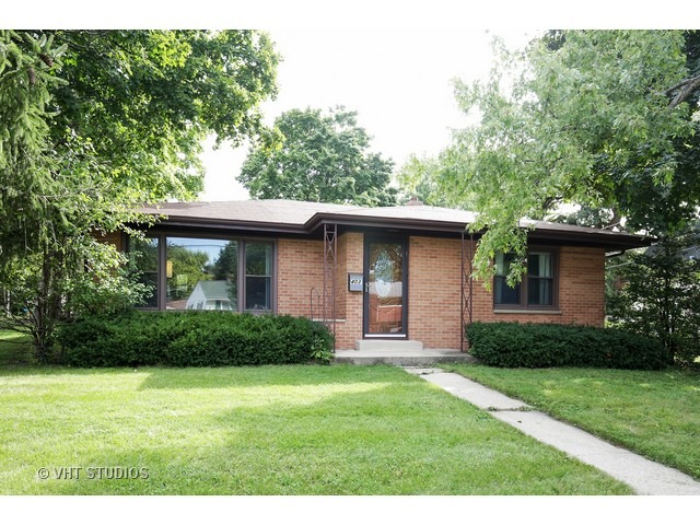 403 Mcclure Ave, Elgin, IL 60123 photo 1