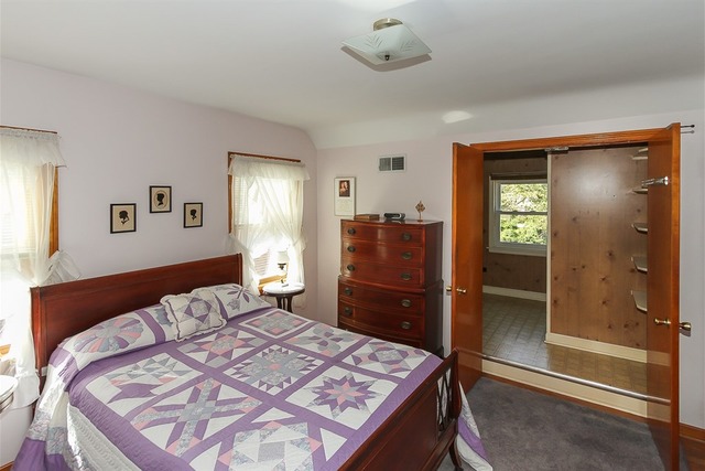 610 Arlington Ave, Des Plaines, IL 60016 photo 14