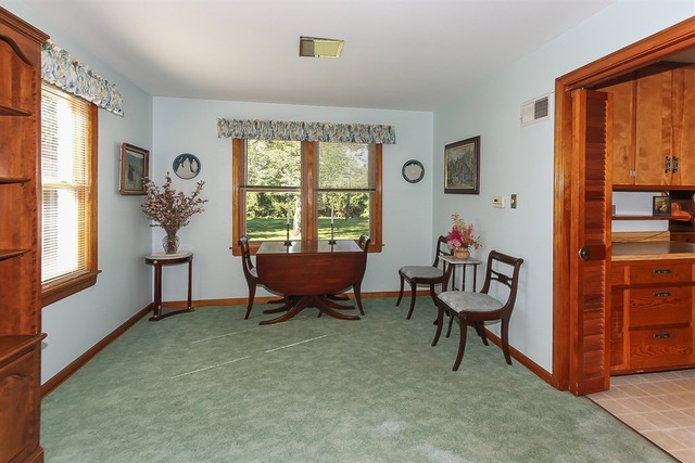 610 Arlington Ave, Des Plaines, IL 60016 photo 7