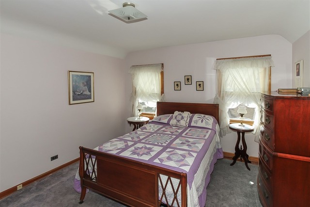 610 Arlington Ave, Des Plaines, IL 60016 photo 13