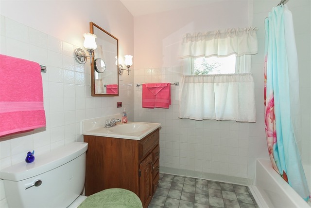 610 Arlington Ave, Des Plaines, IL 60016 photo 18