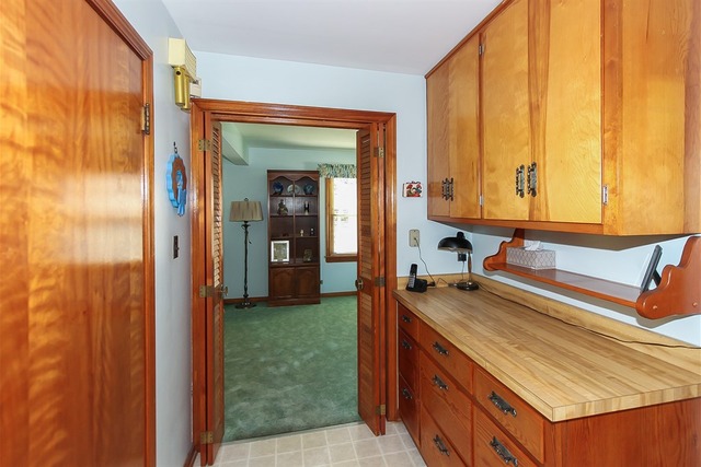 610 Arlington Ave, Des Plaines, IL 60016 photo 10