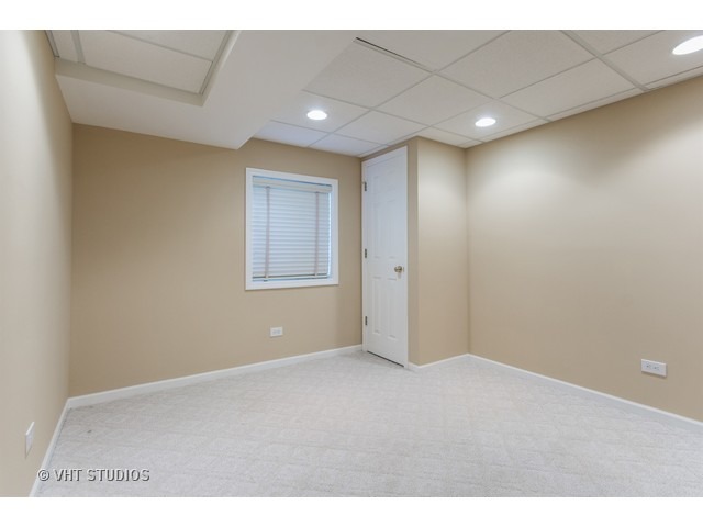 295 Pinecrest Ct, Aurora, IL 60502 photo 15