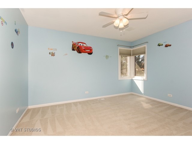 295 Pinecrest Ct, Aurora, IL 60502 photo 11