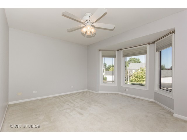 295 Pinecrest Ct, Aurora, IL 60502 photo 10