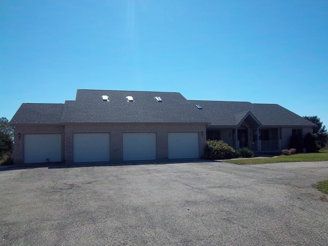 10501 Button Rd, Hebron, IL 60034 photo 2