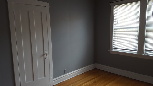 2237 W Argyle St, Chicago, IL 60625 photo 4