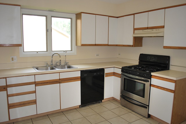 985 Mountain St, Aurora, IL 60505 photo 5