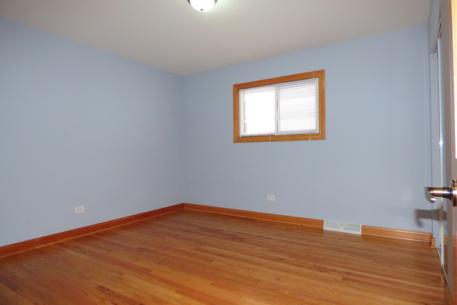 4126 Vernon Ave, Brookfield, IL 60513 photo 9