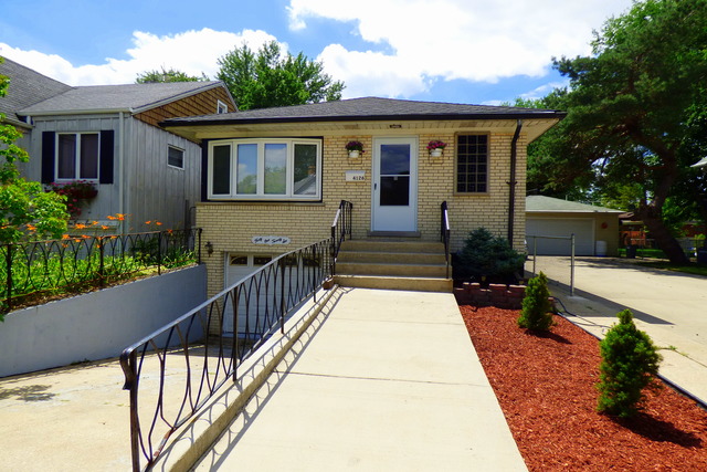 4126 Vernon Ave, Brookfield, IL 60513 photo 2
