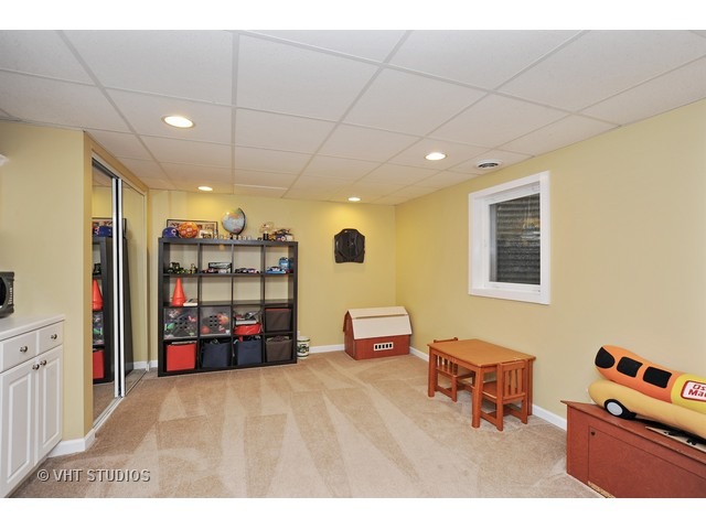 1683 Saunders Rd, Riverwoods, IL 60015 photo 7