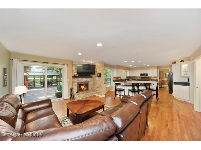 1683 Saunders Rd, Riverwoods, IL 60015 photo 5