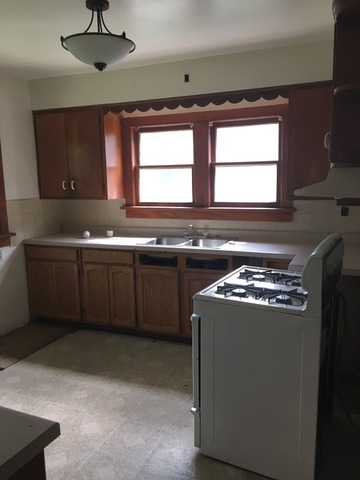 511 S Liberty St, Elgin, IL 60120 photo 10
