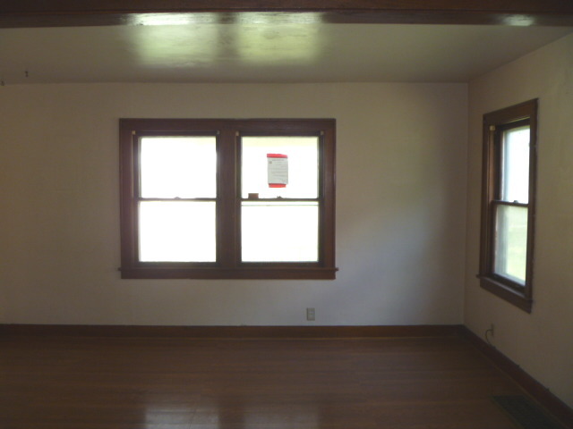 511 S Liberty St, Elgin, IL 60120 photo 4
