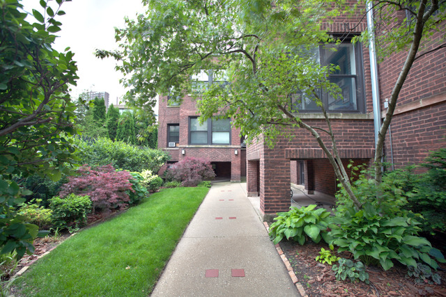 619 W Cornelia Ave #2, Chicago, IL 60657 photo 2