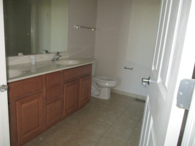 820 E Pershing Rd, Chicago, IL 60653 photo 7