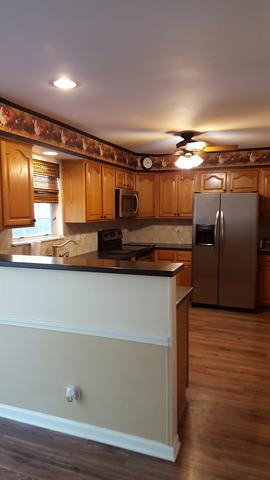 665 Dunham Rd, Gurnee, IL 60031 photo 4