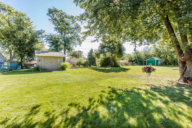 89 Pleasant St, Hoffman Estates, IL 60169 photo 14