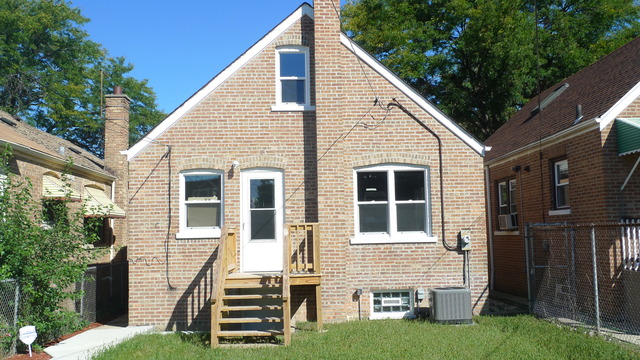 645 E 101st St, Chicago, IL 60628 photo 2