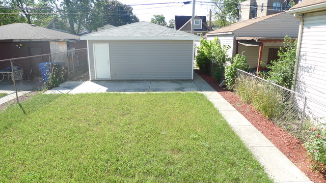 645 E 101st St, Chicago, IL 60628 photo 3