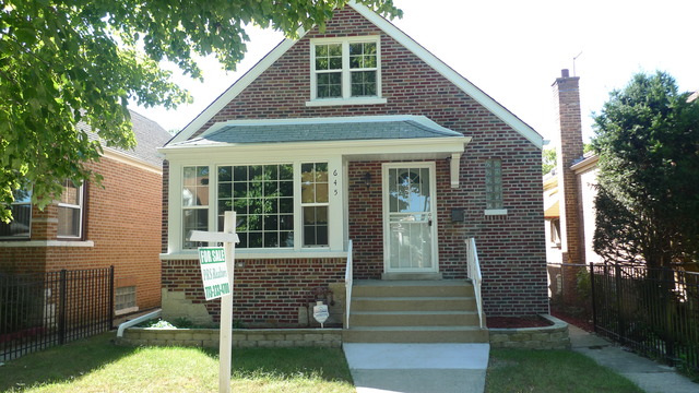 645 E 101st St, Chicago, IL 60628 photo 1