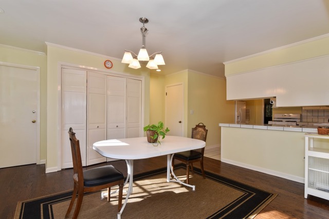 2410 Covert Rd, Glenview, IL 60025 photo 9