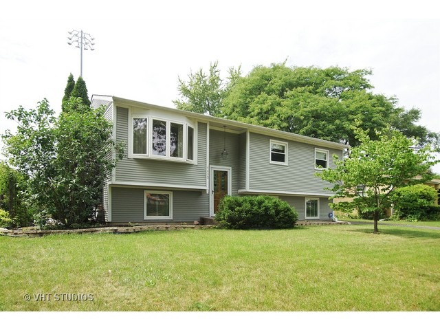 4403 Linden Ln, Rolling Meadows, IL 60008 photo 1
