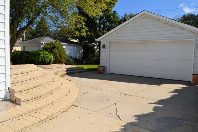 18333 School St, Lansing, IL 60438 photo 22