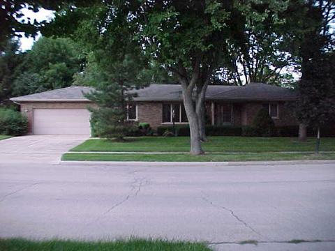 91 Brookside Dr, Elgin, IL 60123 photo 1