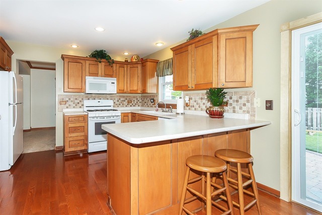 2019 Clematis Dr, Algonquin, IL 60102 photo 7