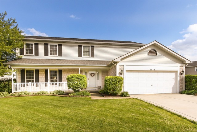 2019 Clematis Dr, Algonquin, IL 60102 photo 1