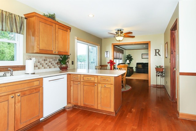2019 Clematis Dr, Algonquin, IL 60102 photo 8