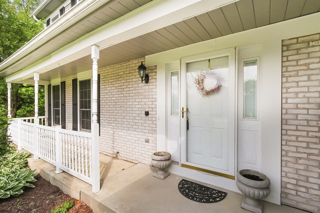 2019 Clematis Dr, Algonquin, IL 60102 photo 2