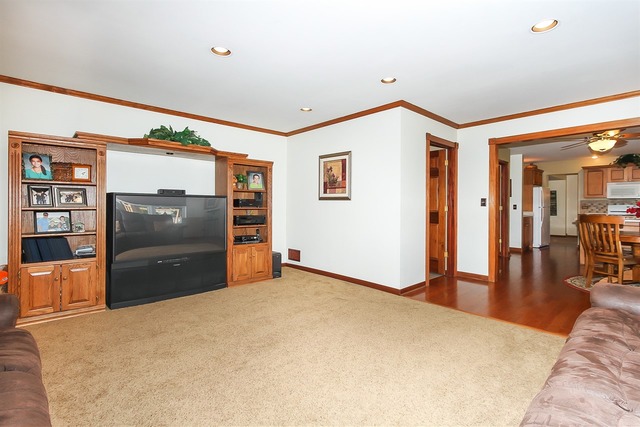 2019 Clematis Dr, Algonquin, IL 60102 photo 12