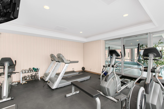 201 E Chestnut St #3D, Chicago, IL 60611 photo 13