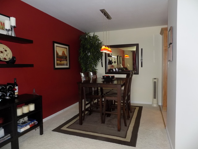 1500 Robin Cir #319, Hoffman Estates, IL 60169 photo 5