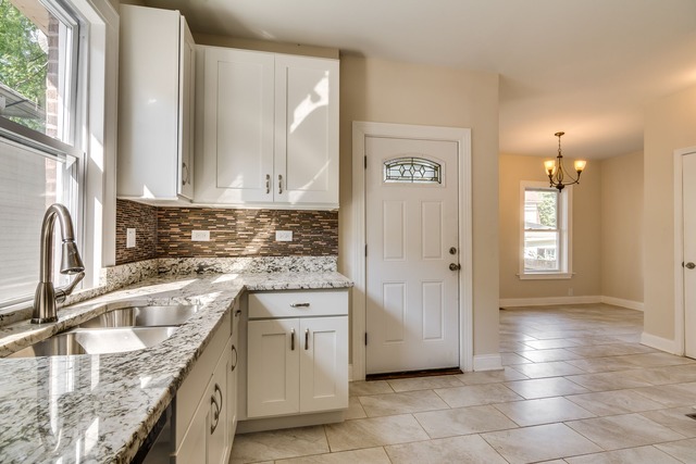 1023 Mapleton Ave, Oak Park, IL 60302 photo 6